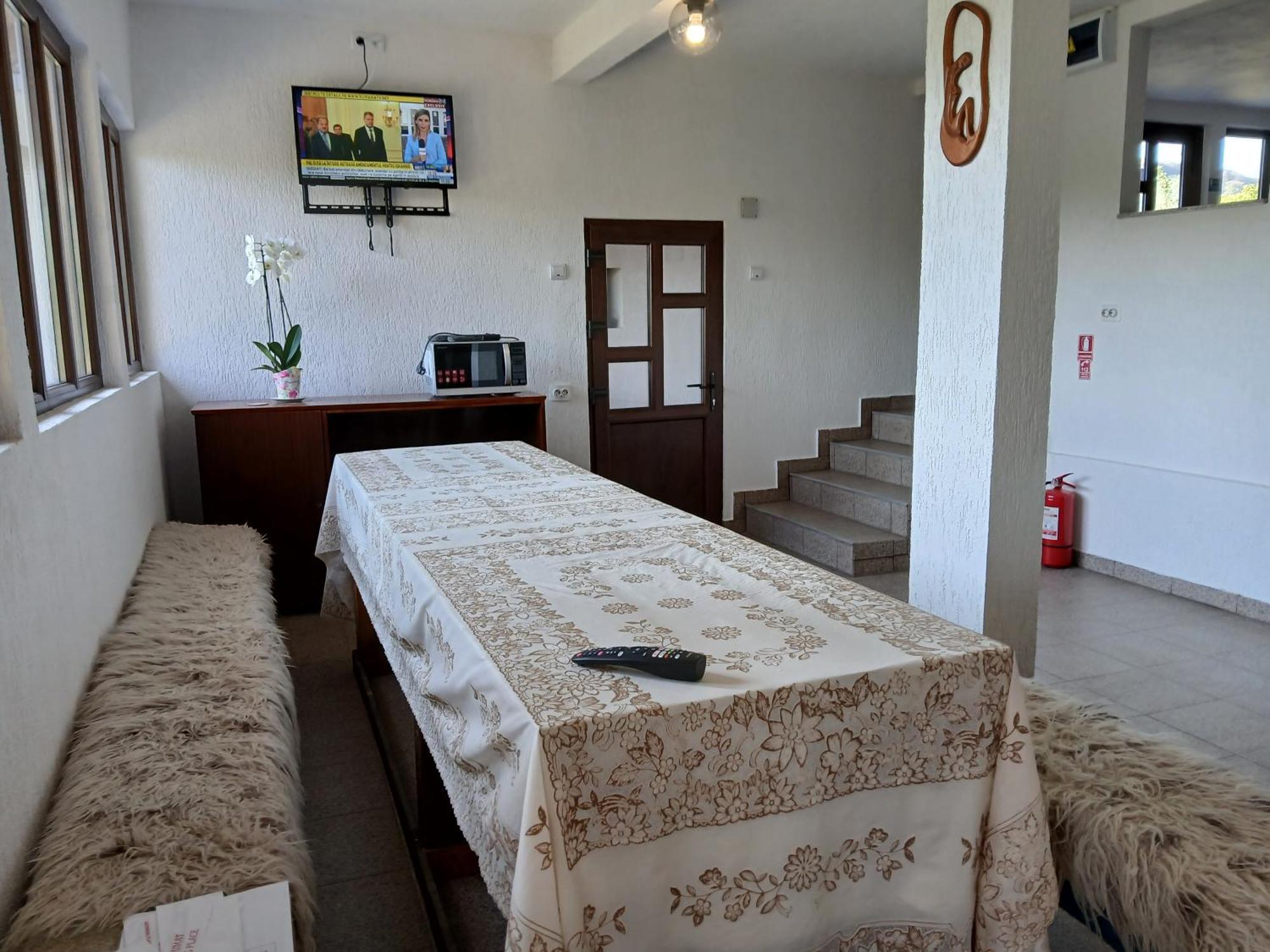 Perla Argesului, Ciubar, Piscina, Lift, Gratar, Cabana, Pensiuni, Hotel Cazare Transfagarasan Curtea De Arges Albestii de Arges Exterior foto